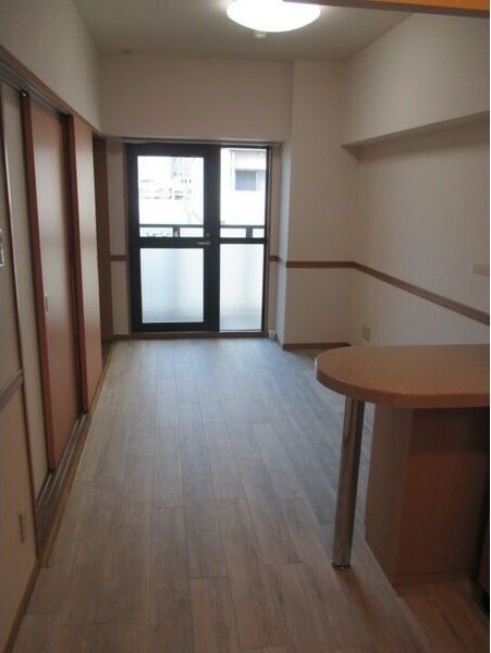 ※写真は同じマンションの違う部屋のものになります。 名古屋市営地下鉄名城線/矢場町駅 徒歩10分 2階 築25年