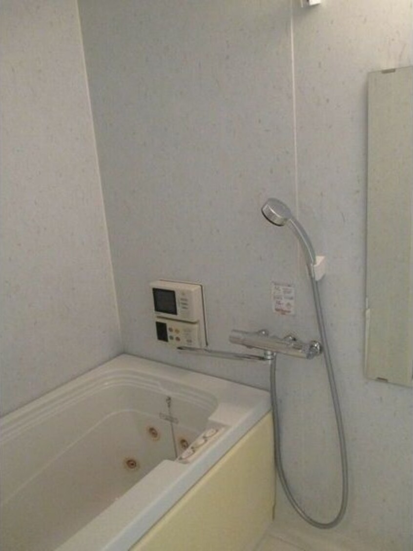 ※写真は同じマンションの違う部屋のものになります。 名古屋市営地下鉄名城線/矢場町駅 徒歩10分 2階 築25年