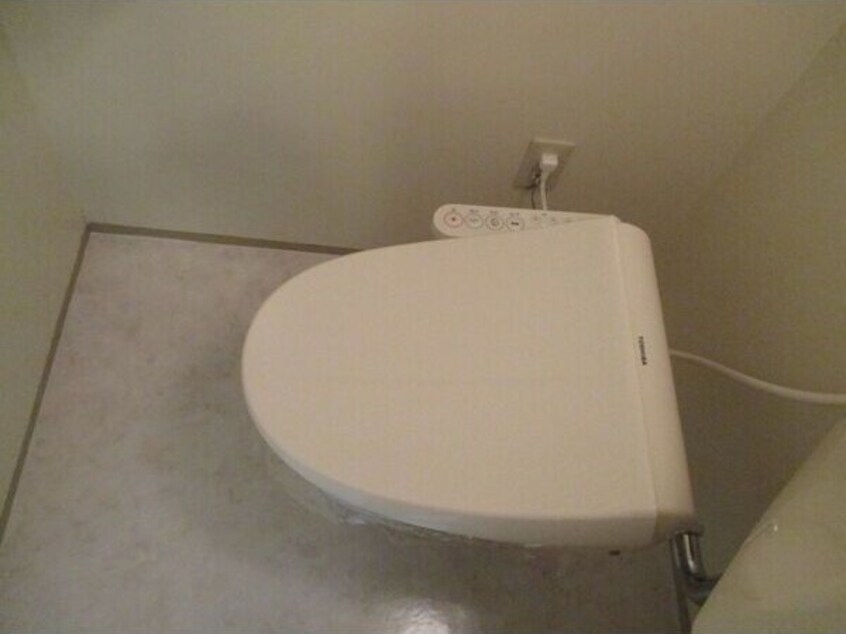 ※写真は同じマンションの違う部屋のものになります。 名古屋市営地下鉄名城線/矢場町駅 徒歩10分 2階 築25年