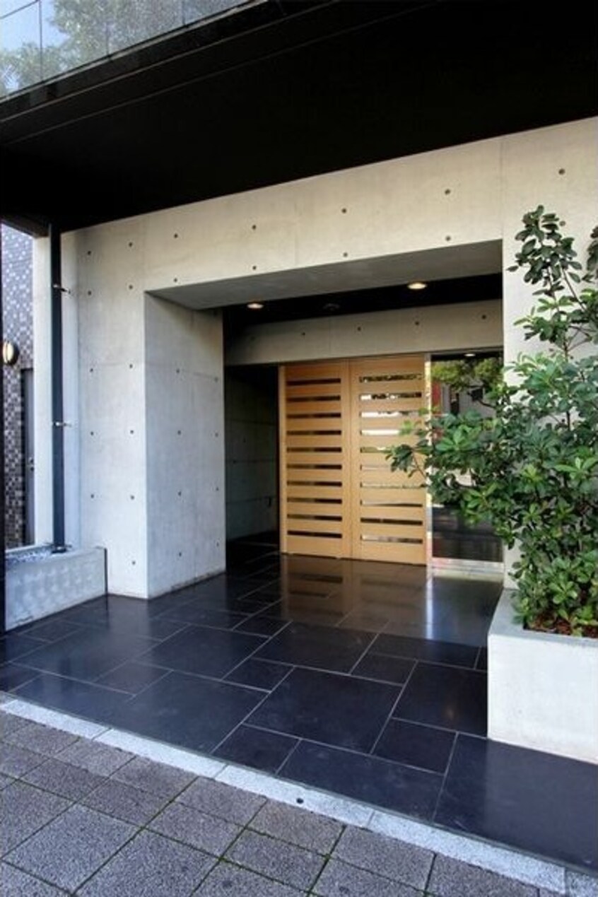  東海道本線/金山駅 徒歩4分 6階 築18年