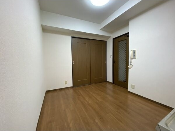  中央本線<中央西線>/金山駅 徒歩8分 5階 築31年