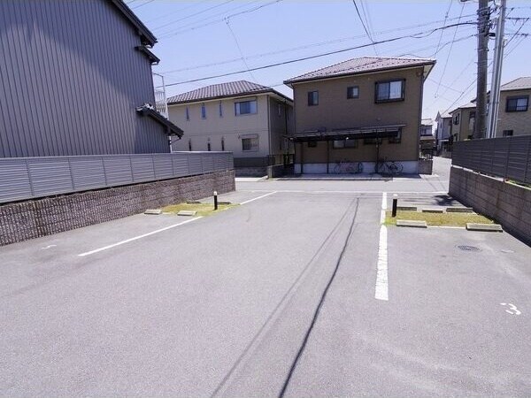  名古屋臨海高速鉄道<あおなみ線>/中島駅 徒歩32分 1階 築15年