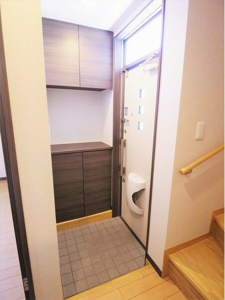  名古屋臨海高速鉄道<あおなみ線>/中島駅 徒歩32分 1階 築15年