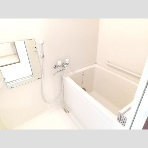  カーサコモダ新舞子　A