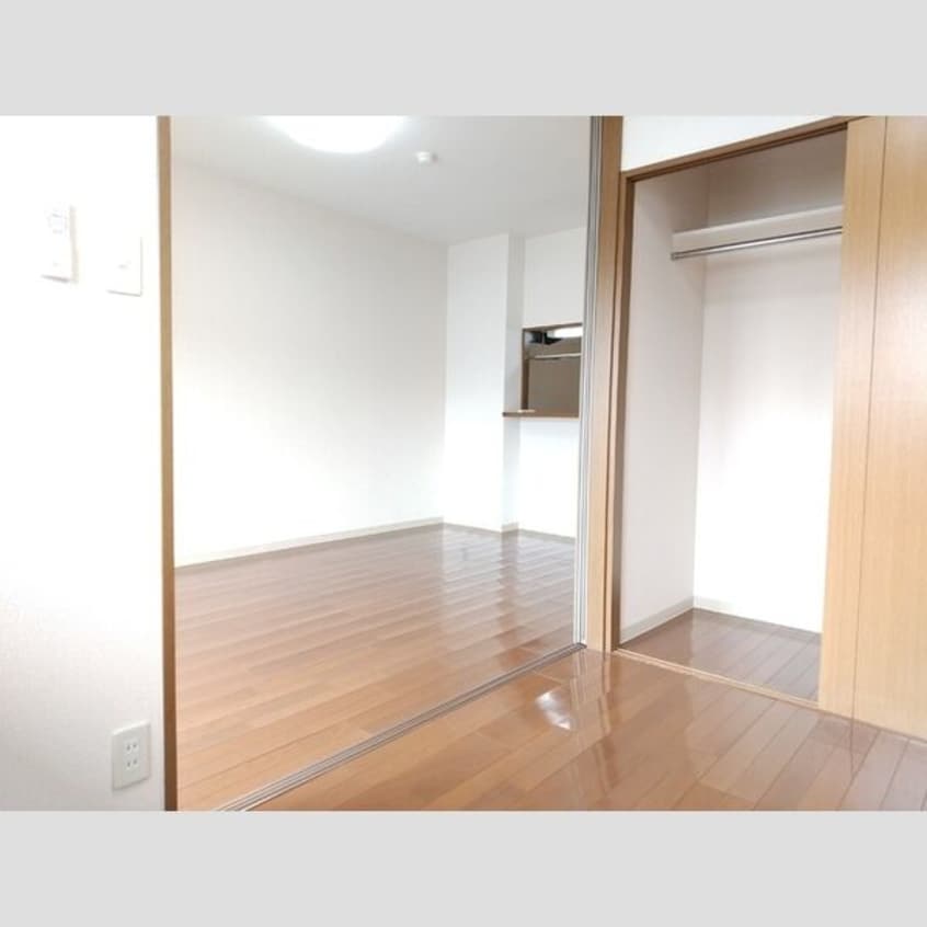  カーサコモダ新舞子　A