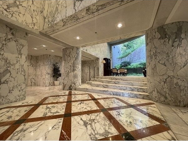  名古屋市営地下鉄鶴舞線/八事駅 徒歩7分 1階 築34年