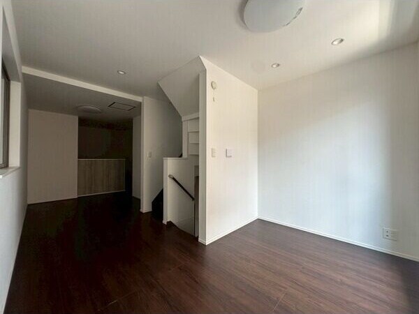  名古屋市営地下鉄鶴舞線/浅間町駅 徒歩7分 1階 築6年