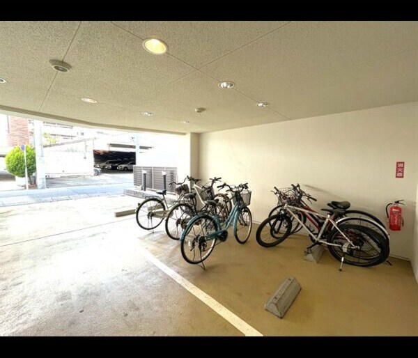  中央本線<中央西線>/名古屋駅 徒歩10分 5階 築30年