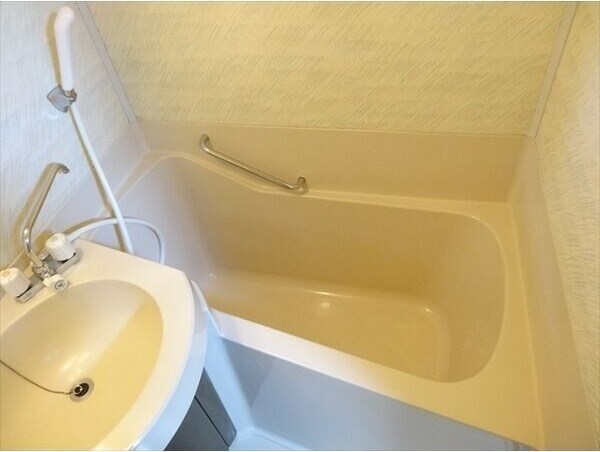  名古屋市営地下鉄東山線/栄駅 徒歩12分 2階 築43年