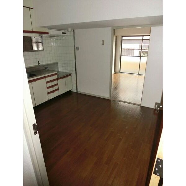  名古屋市営地下鉄東山線/栄駅 徒歩8分 2階 築41年