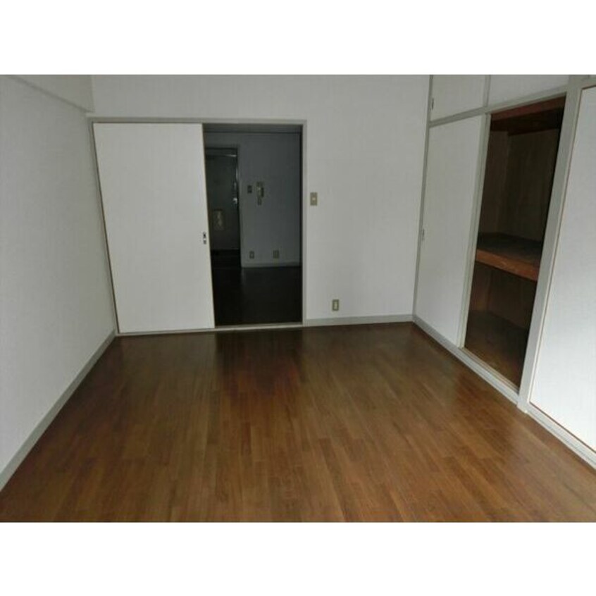  名古屋市営地下鉄東山線/栄駅 徒歩8分 2階 築41年