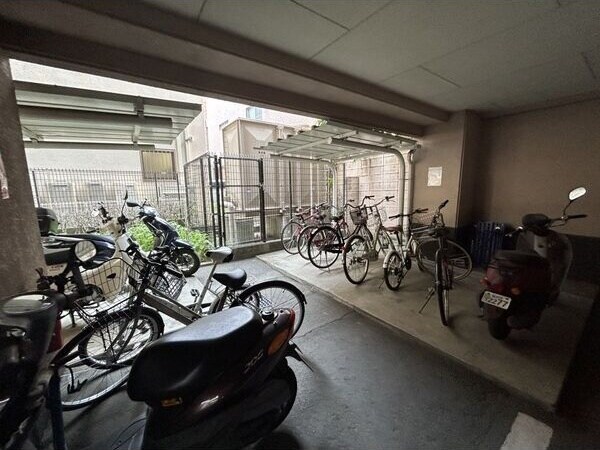  名古屋市営地下鉄名城線/上前津駅 徒歩6分 8階 築33年