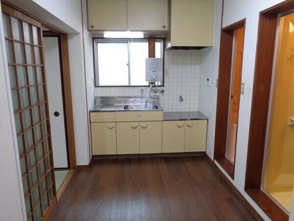  名古屋市営地下鉄東山線/新栄町駅 徒歩7分 5階 築42年