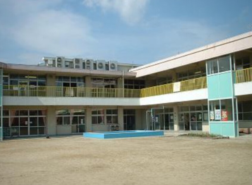 中部保育園(幼稚園/保育園)まで1093m レオパレスドミール
