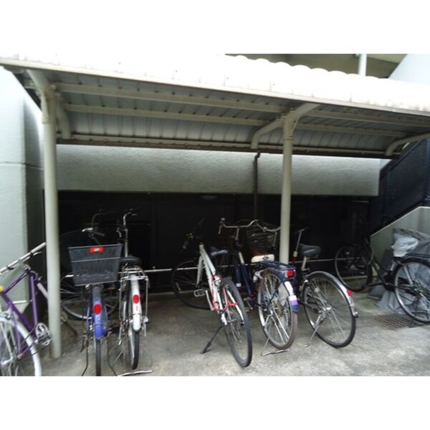  名古屋市営地下鉄東山線/星ヶ丘駅 徒歩9分 3階 築35年