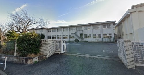 東海市立平洲中学校(中学校/中等教育学校)まで426m 第１グリーンヒルズ