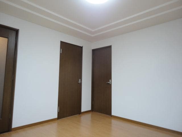 リビング コーポナカネ