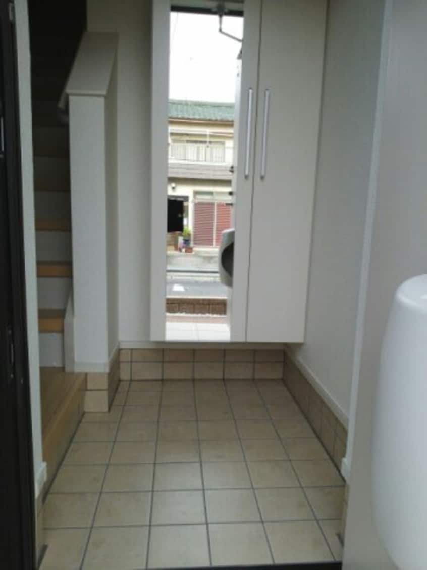 ゆったりとした玄関です メゾン　サンライズ