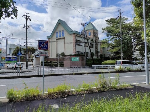 はなの木保育園(幼稚園/保育園)まで269m フラット・フォー