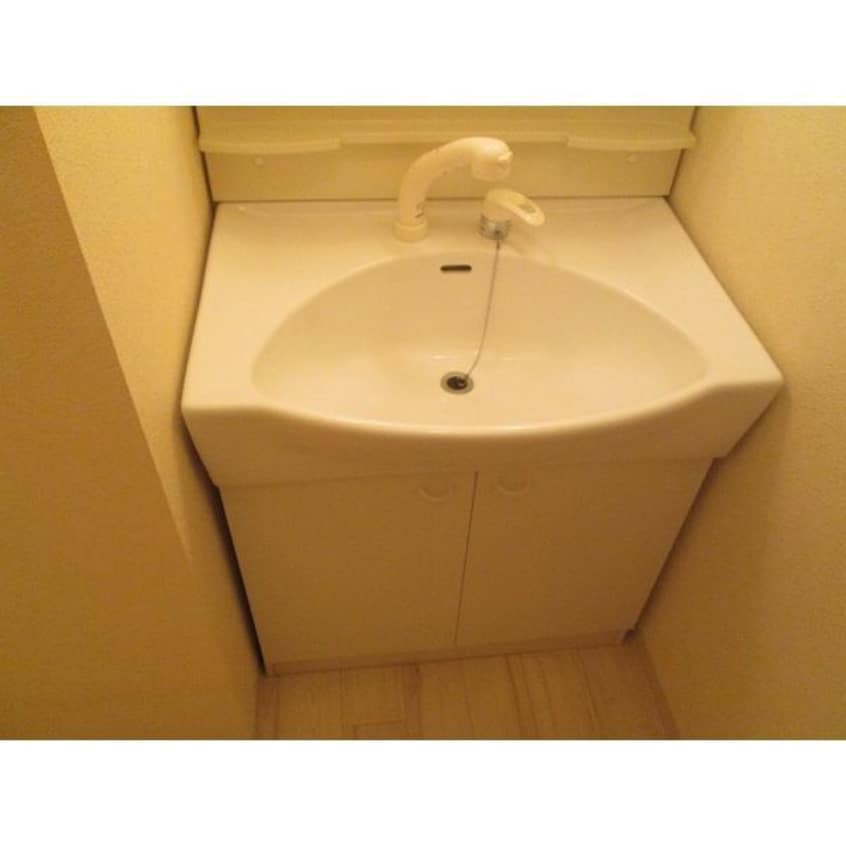 室内写真は別部屋の写真です。 東海道本線/共和駅 徒歩15分 1階 築16年