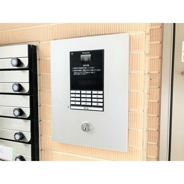  名古屋市営地下鉄名港線/東海通駅 徒歩8分 1階 築8年