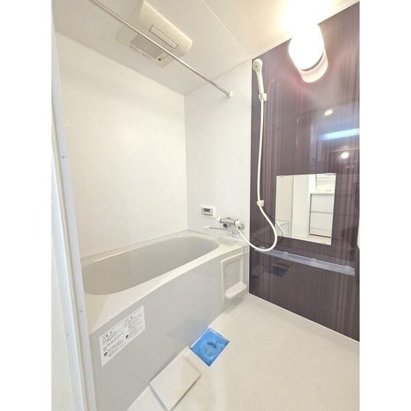  名古屋市営地下鉄名港線/東海通駅 徒歩8分 1階 築8年