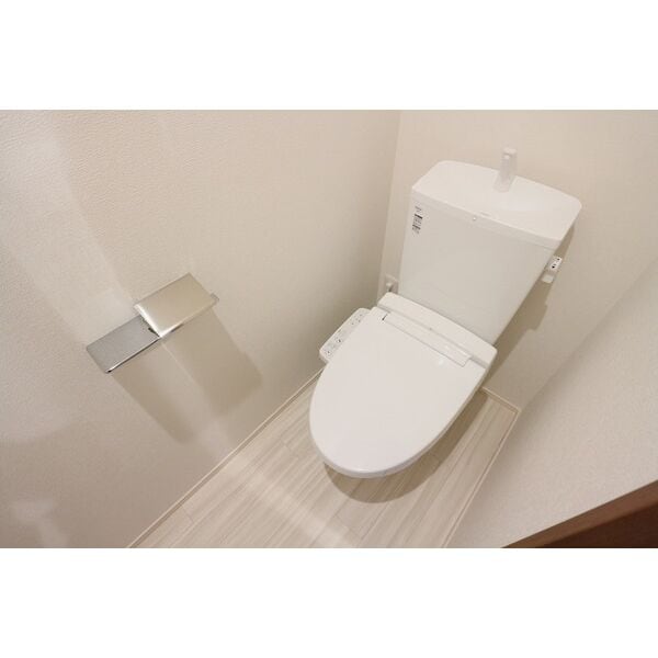  名鉄常滑線・空港線/道徳駅 徒歩10分 2階 1年未満