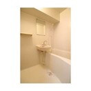  名古屋市営地下鉄名港線/港区役所駅 徒歩3分 1階 築25年