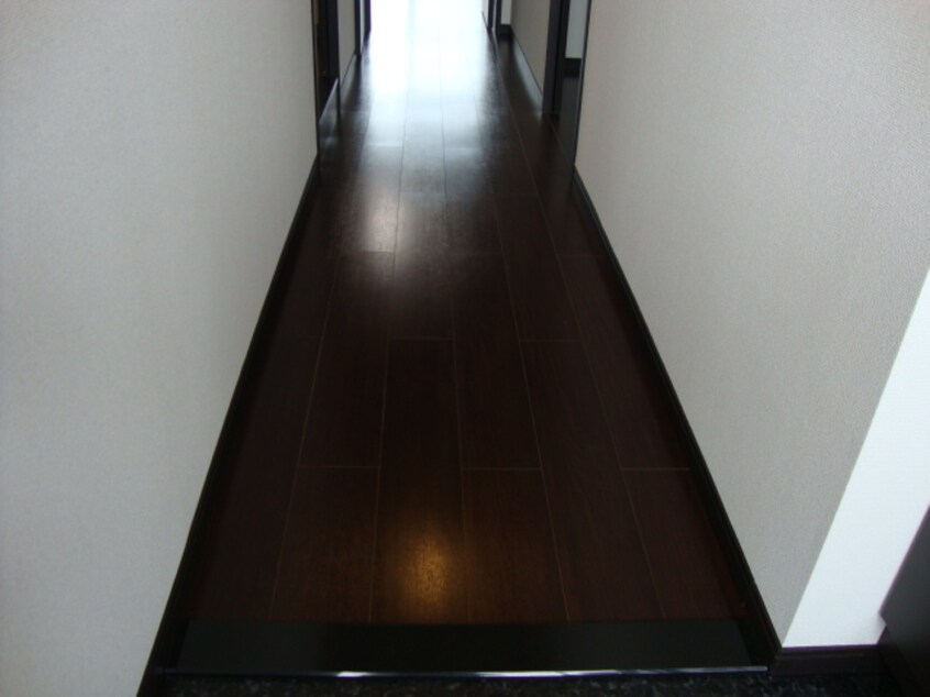 廊下 ブルーローズ