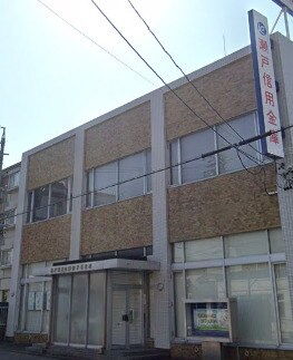 瀬戸信用金庫猪子石支店(銀行)まで245m ゴールドパレス香流