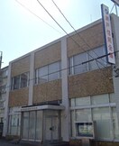 瀬戸信用金庫猪子石支店(銀行)まで245m ゴールドパレス香流