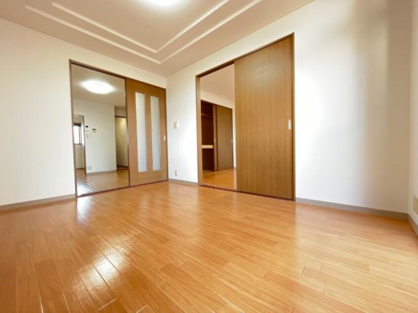 洋室 エトワール若草