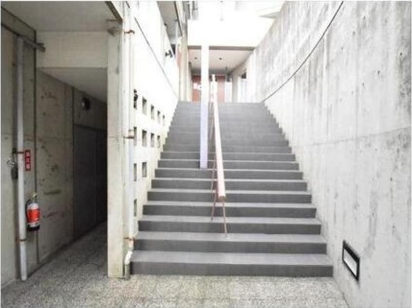  名古屋市営地下鉄東山線/名古屋駅 徒歩6分 2階 築34年