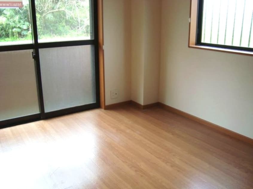 洋室 ラ・エレガンス77