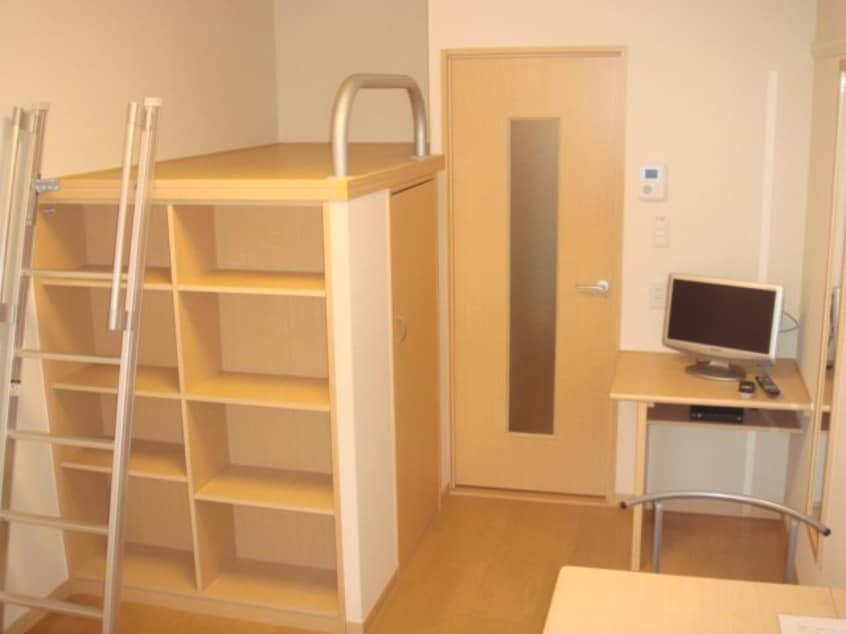  レオパレスまつばら