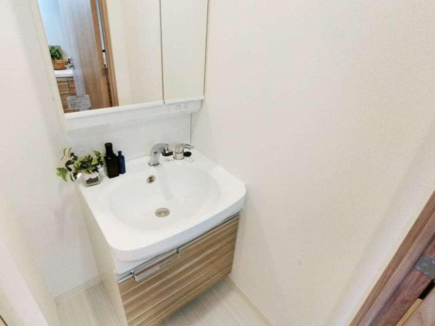  プレサンス丸の内城雅