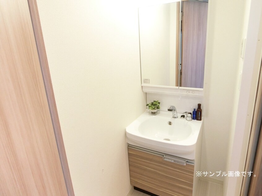  プレサンス丸の内アデル