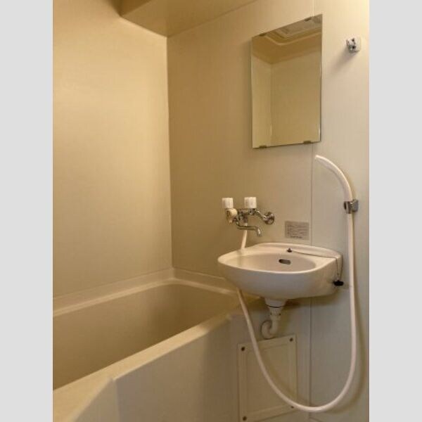  名古屋市営地下鉄名城線/平安通駅 徒歩5分 8階 築35年