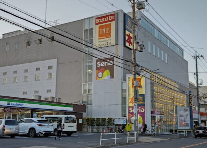 セリア 瑠璃光町店まで337m 名古屋市営地下鉄名城線/志賀本通駅 徒歩6分 8階 築33年