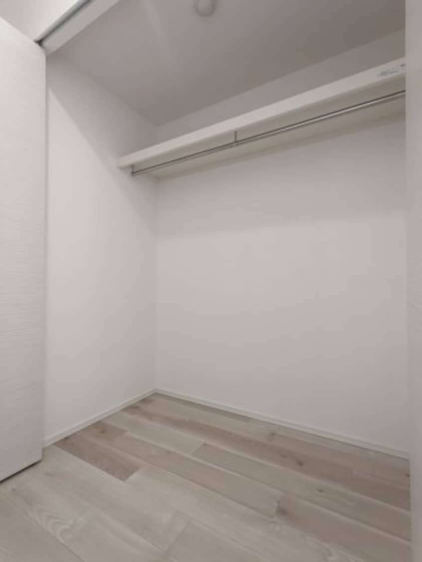 304号室クローゼット クレストタップ名古屋ウエスト