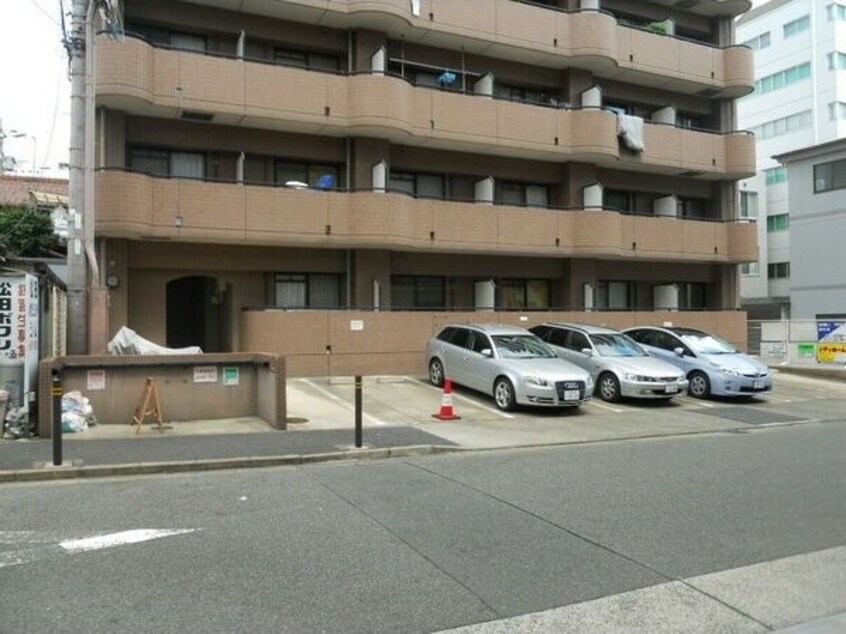  名鉄名古屋本線/金山駅 徒歩3分 9階 築30年