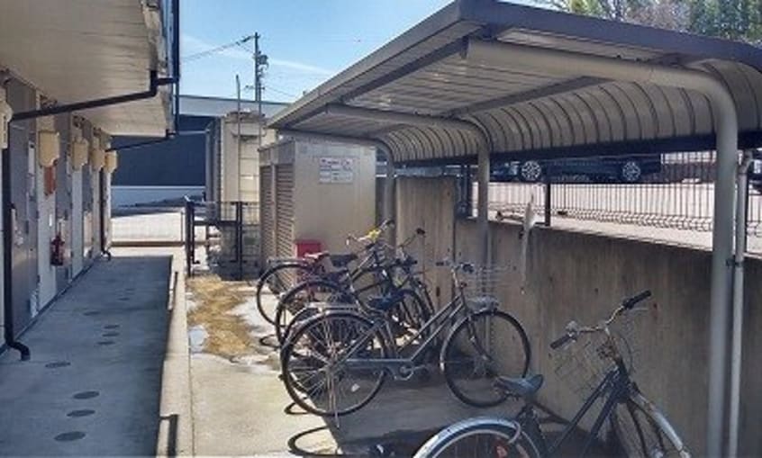  レオパレス丸根