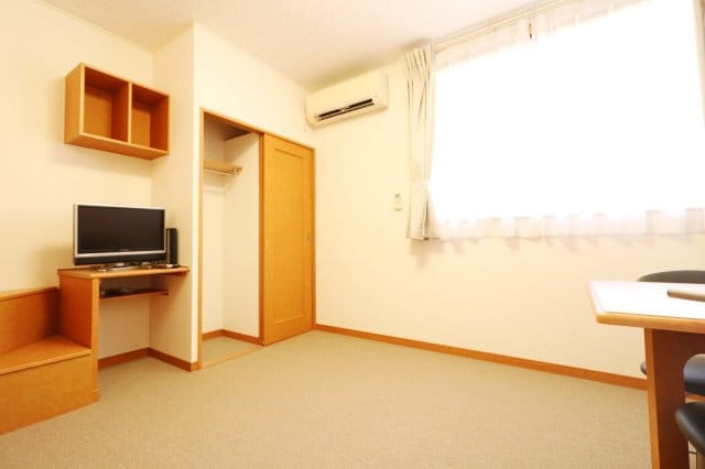  レオパレスＹ　有松