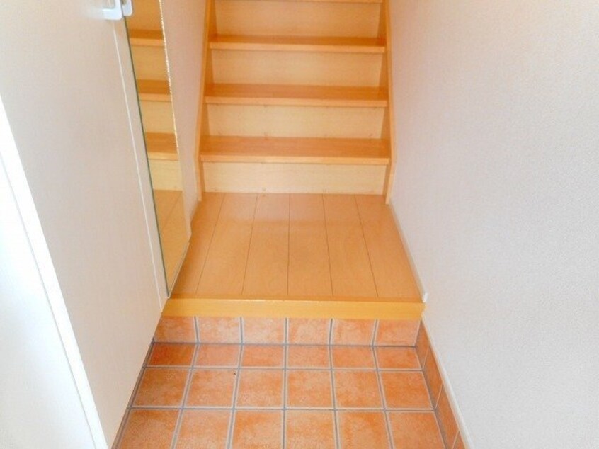  Ｄｉａ　Ｃｒａｎｅ　榮