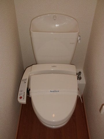  レオパレスソレイユ日比野