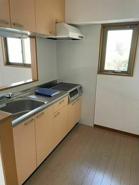  サン・サカエビル