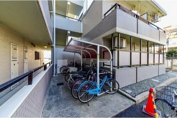  ラフォーレ岩塚