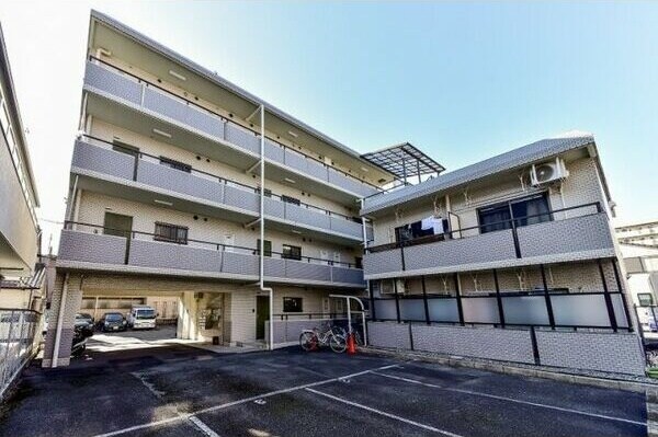  ラフォーレ岩塚