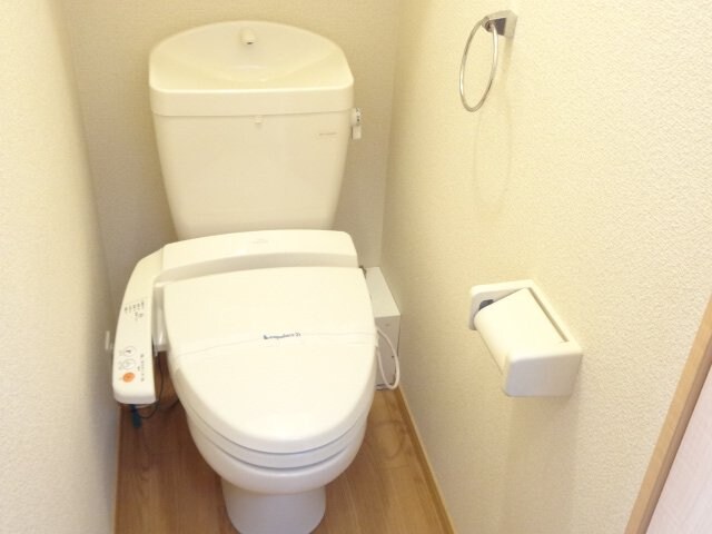 温水洗浄便座完備 レオパレス鍋山