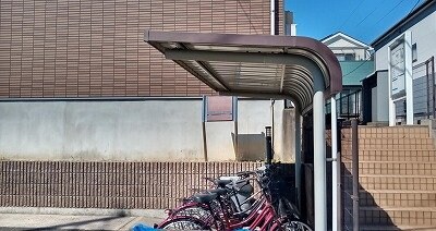 駐輪場 レオパレス鍋山